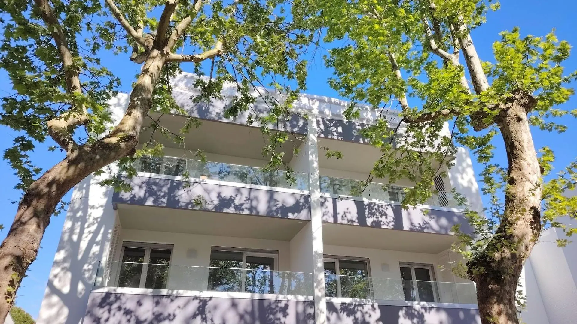 비비오네 Modern Flat For 5 Guests With Private Fenced Garden 아파트